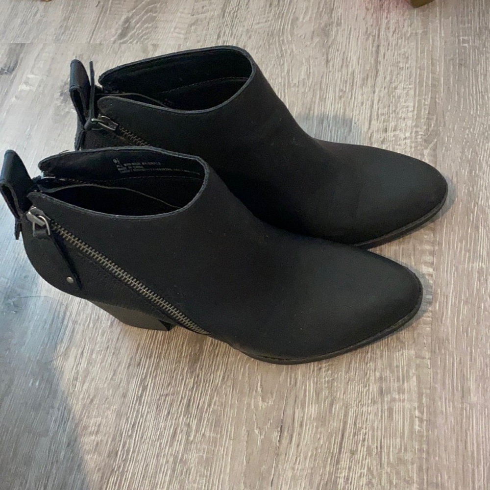 Cute ankle 1 inch heel boots